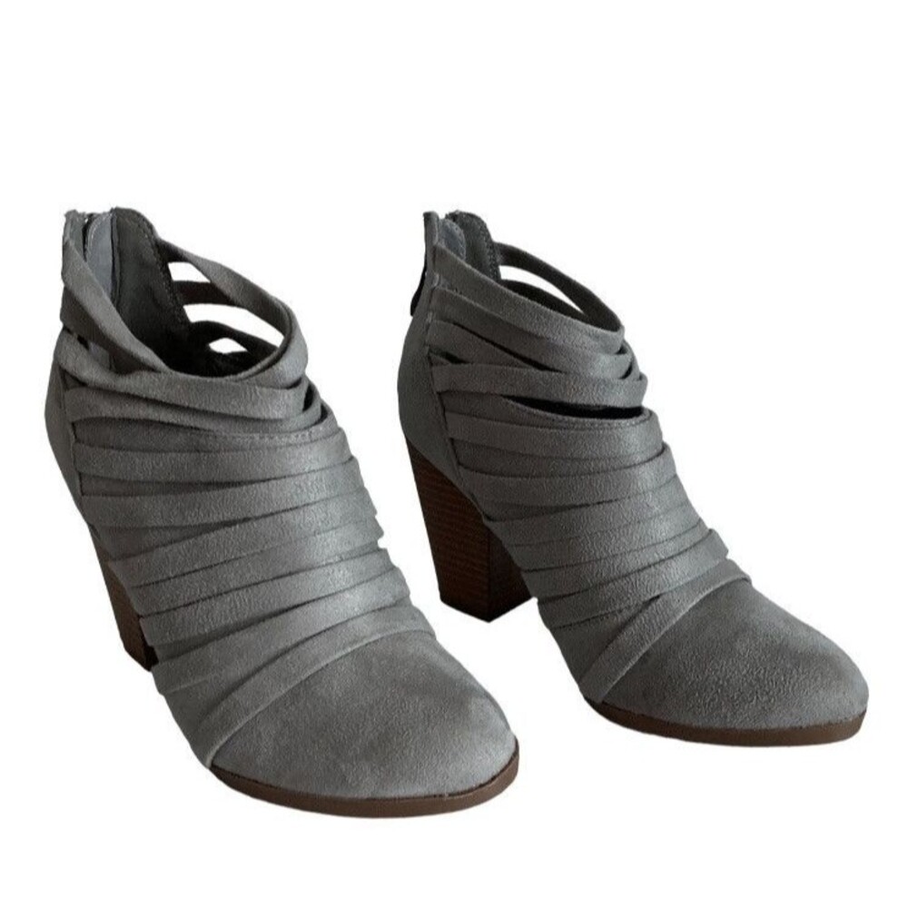 Journee Collection Selena Ankle Fashion Boots Sz 7.5 Closed Toe Gray Block Heel